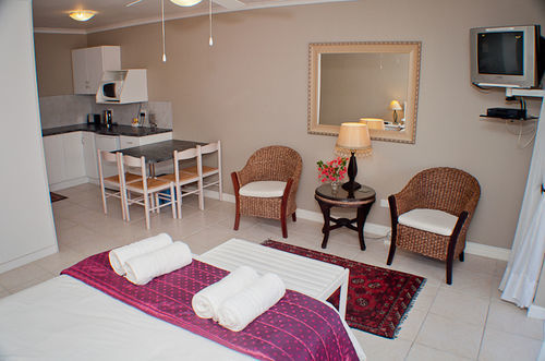 Diaz Beach Guest House Мозел Бей Екстериор снимка