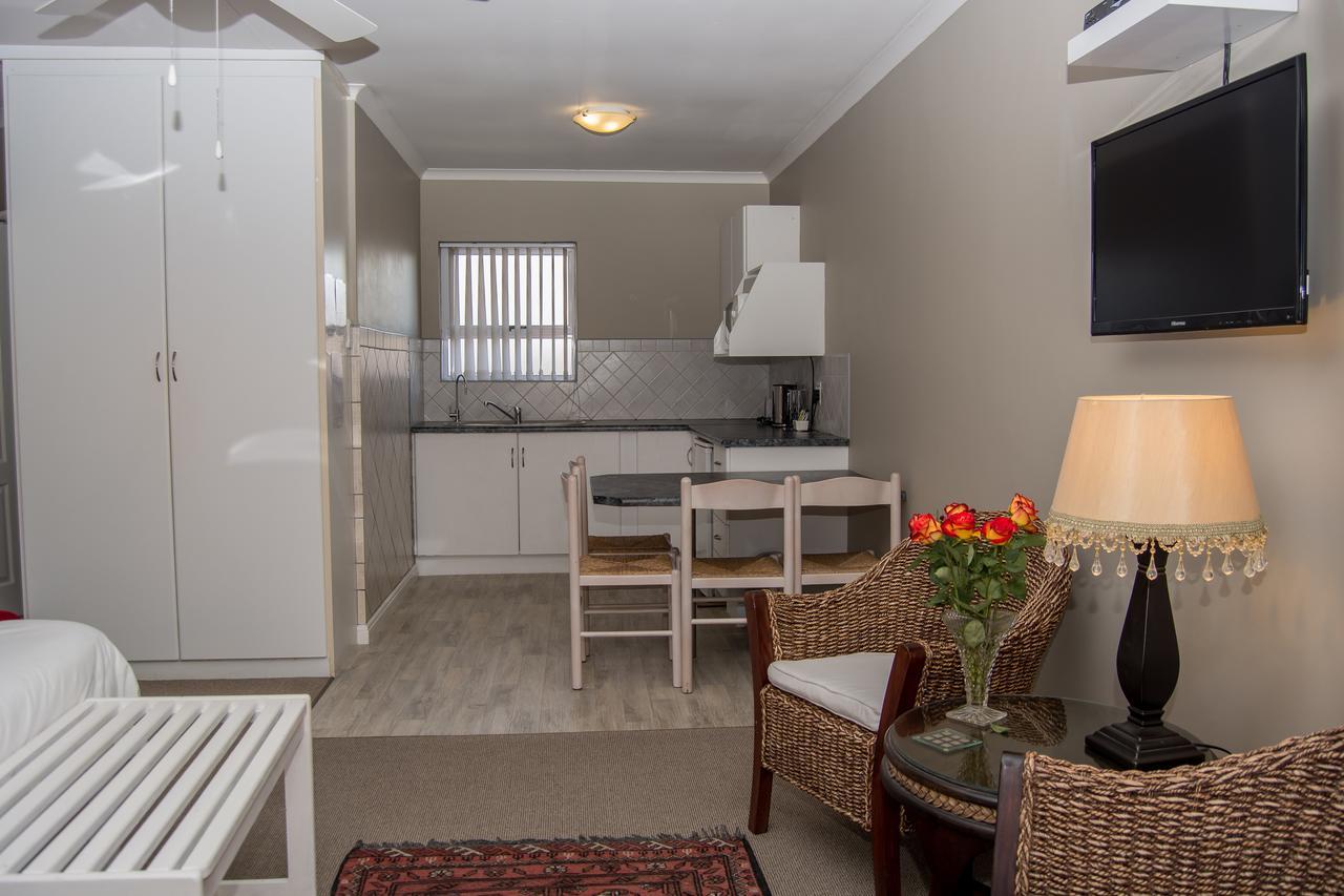 Diaz Beach Guest House Мозел Бей Екстериор снимка